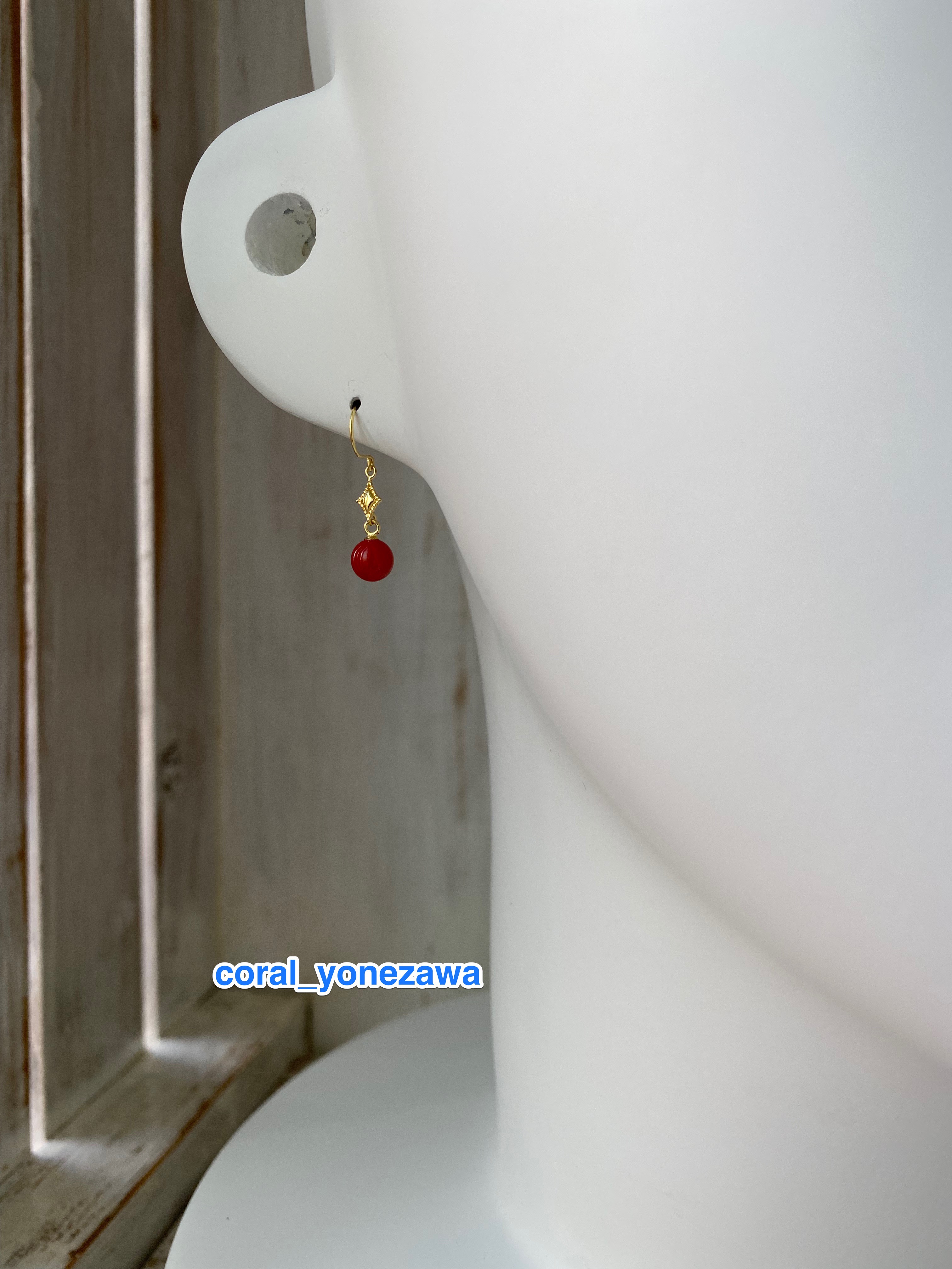K18製　赤珊瑚　ゆれるピアス《赤まるだま》