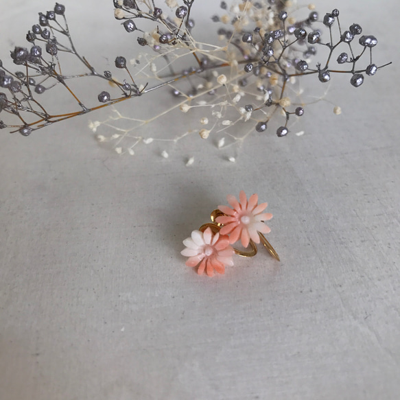 緊急値下げ☆K18可愛らしいお花のイヤリング・coral 3枚目の画像