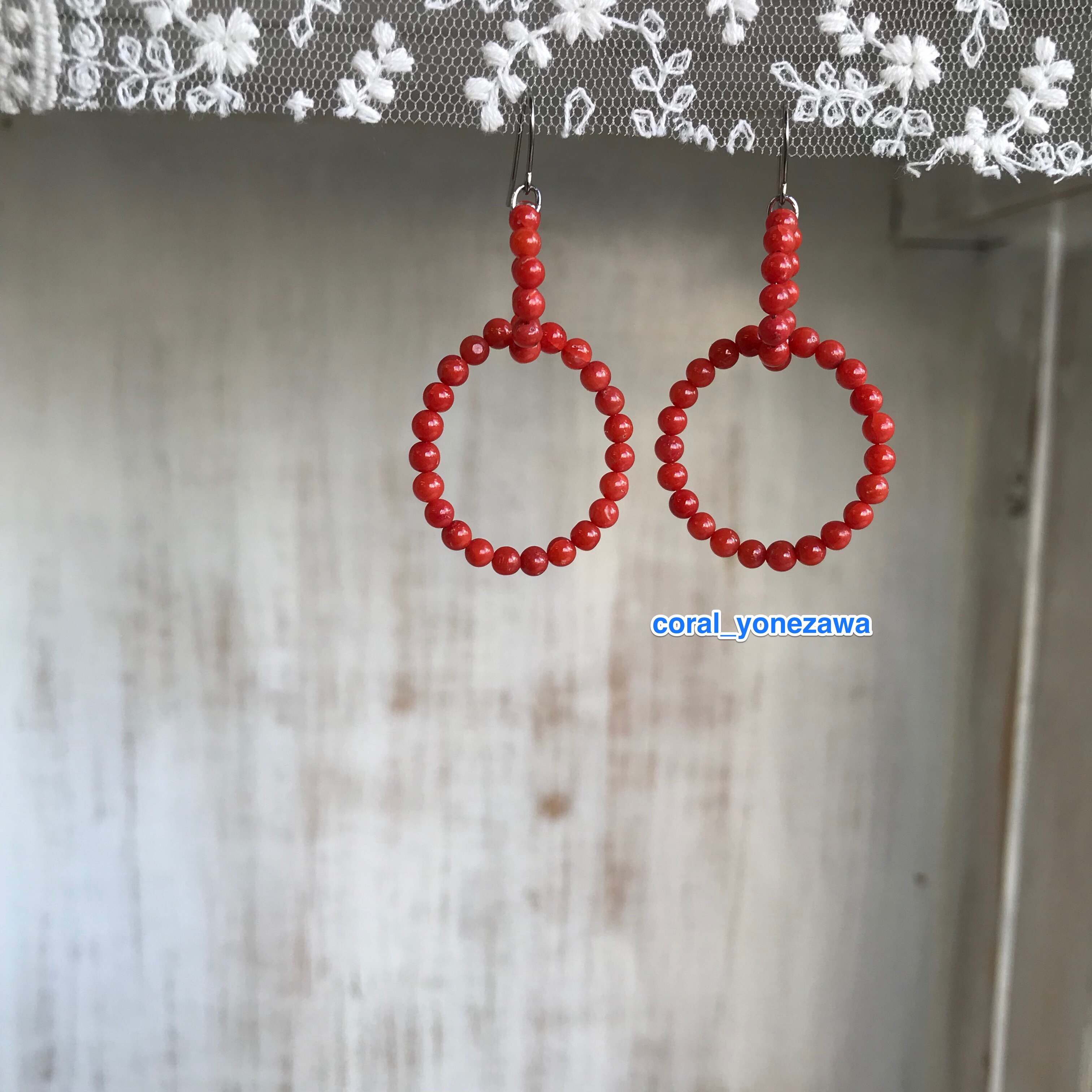 red coralダブルフープピアス
