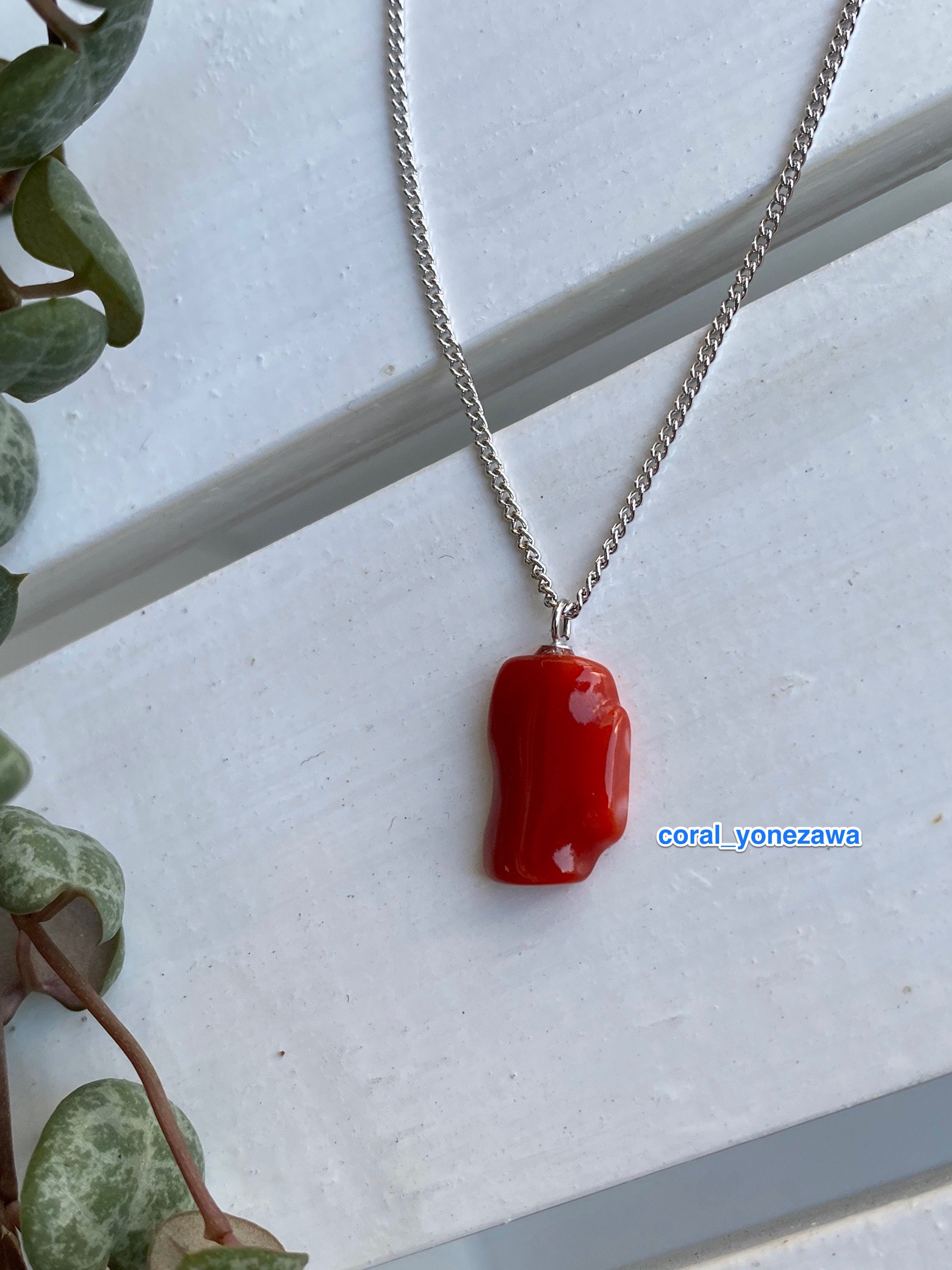 個性的なカタチ⭐︎深海の宝石・赤い珊瑚ペンダント【シルバー製】