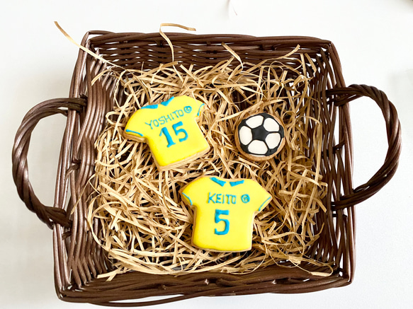 サッカーボールとユニフォームアイシングクッキー 1枚目の画像