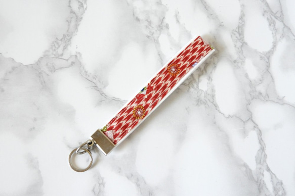 折扣優惠} 布吊飾紅色和風箭紋匙扣// 和風鎖匙扣, 日本布吊飾, 可愛鑰匙圈吊飾, 車匙索帶, 小禮物 第2張的照片