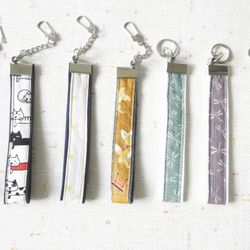 {折扣優惠} 紫色蜻蜓匙扣// 和風鎖匙扣, 日本布吊飾 , 可愛鑰匙圈吊飾, 車匙鎖匙扣, 小禮物 第4張的照片
