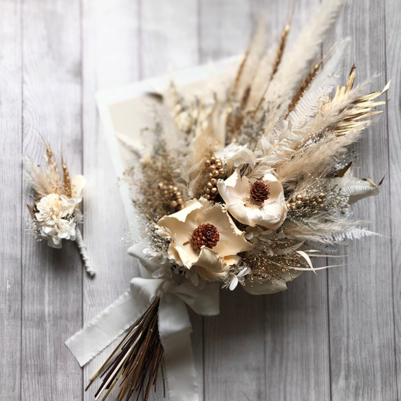 パームフラワーとパンパスグラス のブーケ 〜ホワイト & ゴールド  