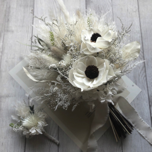 アネモネとパンパスグラスの少し小さめ ふわふわブーケ ＊ウエディング  