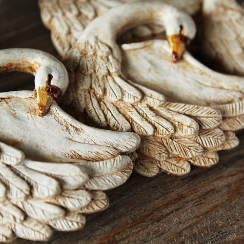 koku- 白鳥のブローチ ブローチ color+life 通販 4027631｜Creema