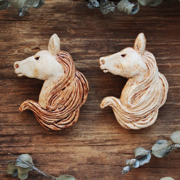 -koku- 馬胸針 第1張的照片