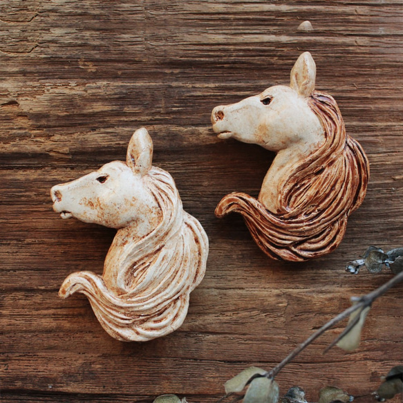 -koku- 馬胸針 第3張的照片