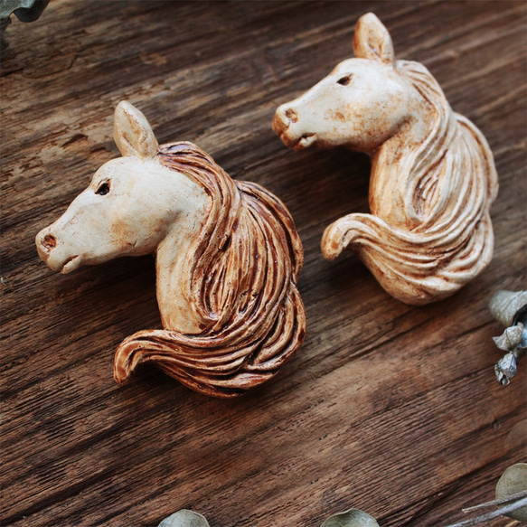 -koku- 馬胸針 第4張的照片