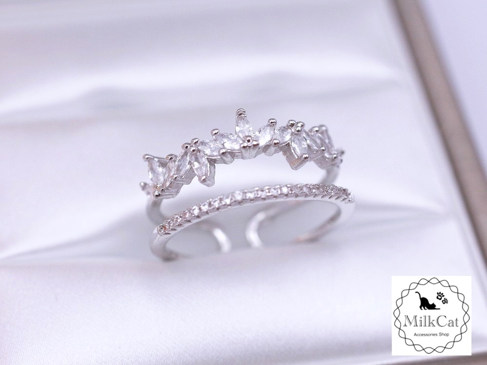 雪の王冠スノーリング 〜冬の結晶を纏うシルバーリング（敏感肌にも安心）