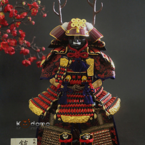 五月人形 鎧兜 赤 五月人形 鎧兜 本絹赤糸威大鎧