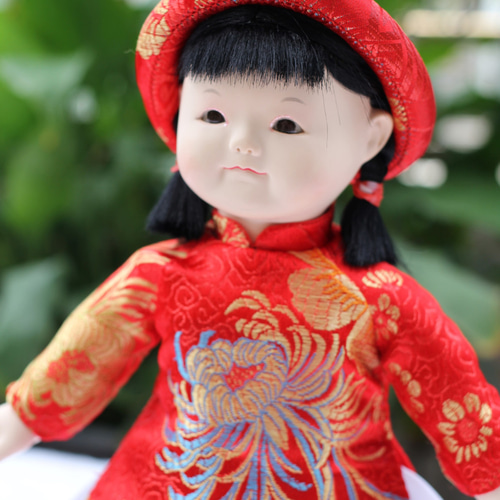 送料無料】伝統的な アオザイ 衣装 ・ ベトナム人形 その他人形 kodomo