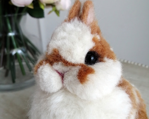 送料込】羊毛フェルトリアルうさぎ お座りネザーランドドワーフ