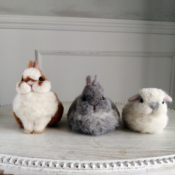 羊毛フェルトリアルうさぎ お座りホーランドロップ (ブロークントータス) ブロークントータス