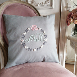 モノグラム刺繍リネンクッションカバー(ホワイト×すずらん)手刺繍