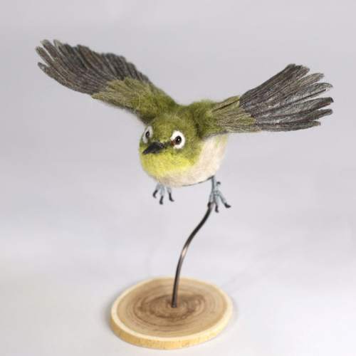フェルト 鳥(メジロ) 手のひらサイズ - メルカリ
