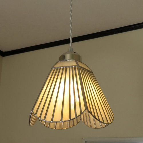 ガラスのランプシェード 花柄 淡いピンク ガラスのみ ペンダントライト