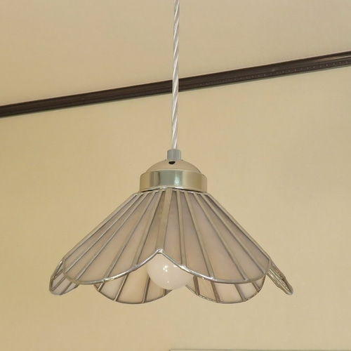 シャンパンピンクのお花（ステンドグラスペンダントライト）吊り下げ