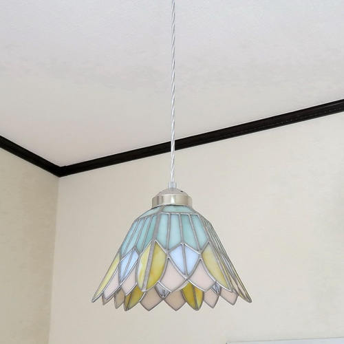 パステルカラーのオレンジのお花（ステンドグラスペンダントライト