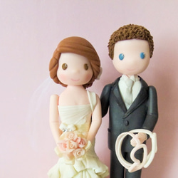 Wedding cake decoration or gift - Bride & Groom with a cat 1枚目の画像