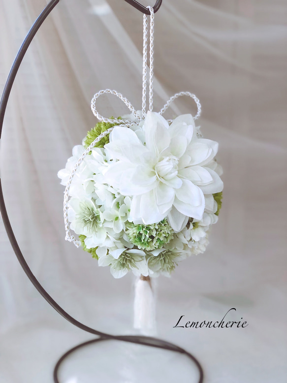 ボールブーケ　ホワイト＆グリーン　送料無料 1枚目の画像