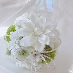 ボールブーケ　ホワイト＆グリーン　送料無料 3枚目の画像