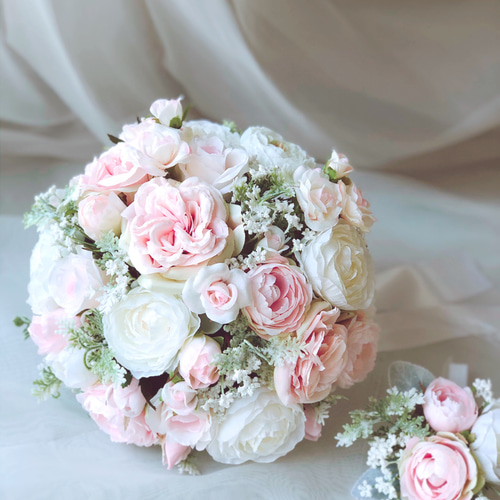 パウダリーなウェディングブーケ ピンク×白×緑 SOLD ブーケ