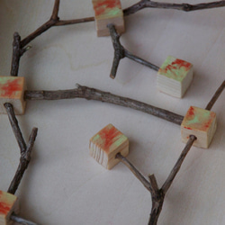 code-011　アッサンブラージュ／キューブ（木）＋小枝＋パステルペイント 3枚目の画像