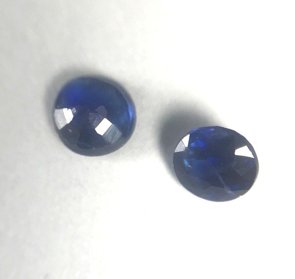 天然石　サファイア　ラウンド　ファセットカット　3mm　ルース 2枚目の画像