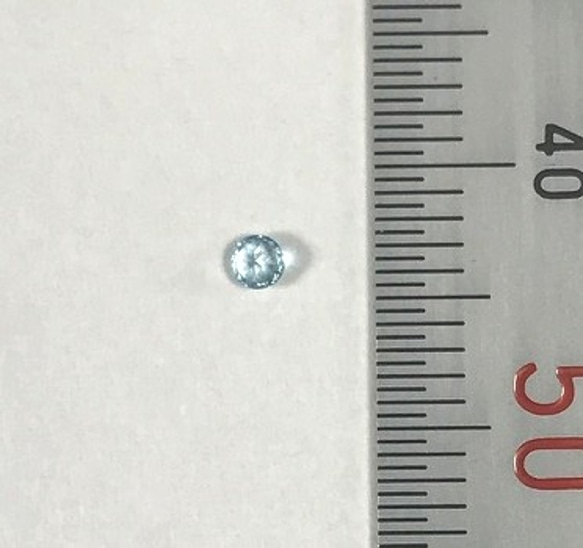 天然石　ブルートパーズ　ラウンド　ファセットカット　2mm　ルース 3枚目の画像