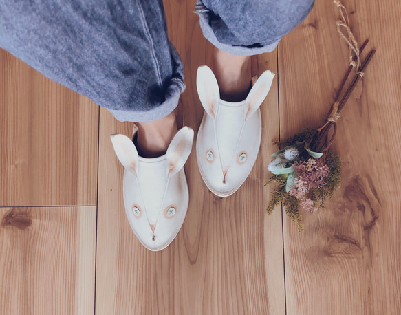 【兔兔拖鞋】越用越香的真皮拖鞋/白兔 第2張的照片
