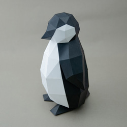 DIY手作3D紙模型擺飾 小動物系列 - 極地企鵝寶寶(可加購冰山) 第4張的照片