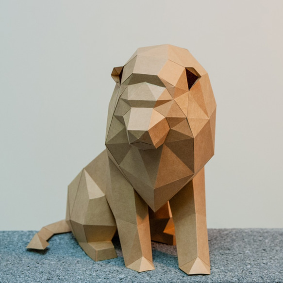DIY 手作り 3D ペーパーモデル装飾品小動物シリーズ - 百獣の王ライオン (3 色オプション) 1枚目の画像