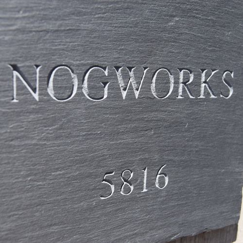 ブラックスレート表札【200㎜×200㎜以内であればサイズ自由】 表札