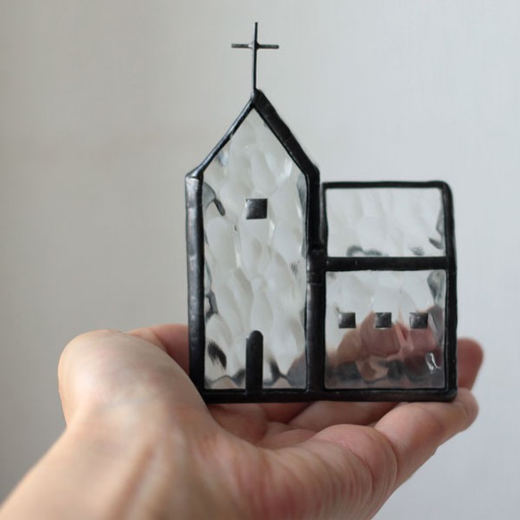 小さな小さな教会の花器 5枚目の画像