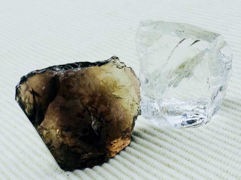 最強コンビ⚡　シエラネバダ産＆インドネシア産アンダラクリスタル「陰陽☯」原石        Ω