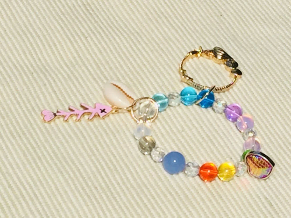 超斬新　インドネシア産アンダラクリスタルブレスレット「トルネドの祭り」