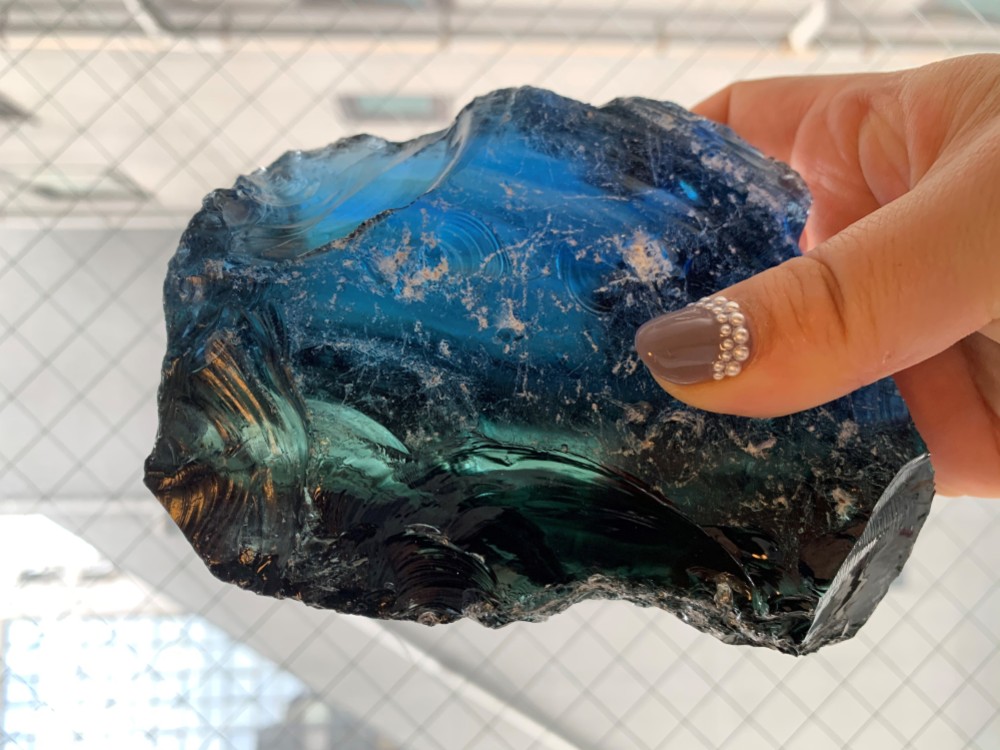 超ご奉仕特価　アンダラクリスタル「トリプルγ」２．５ｋｇ原石