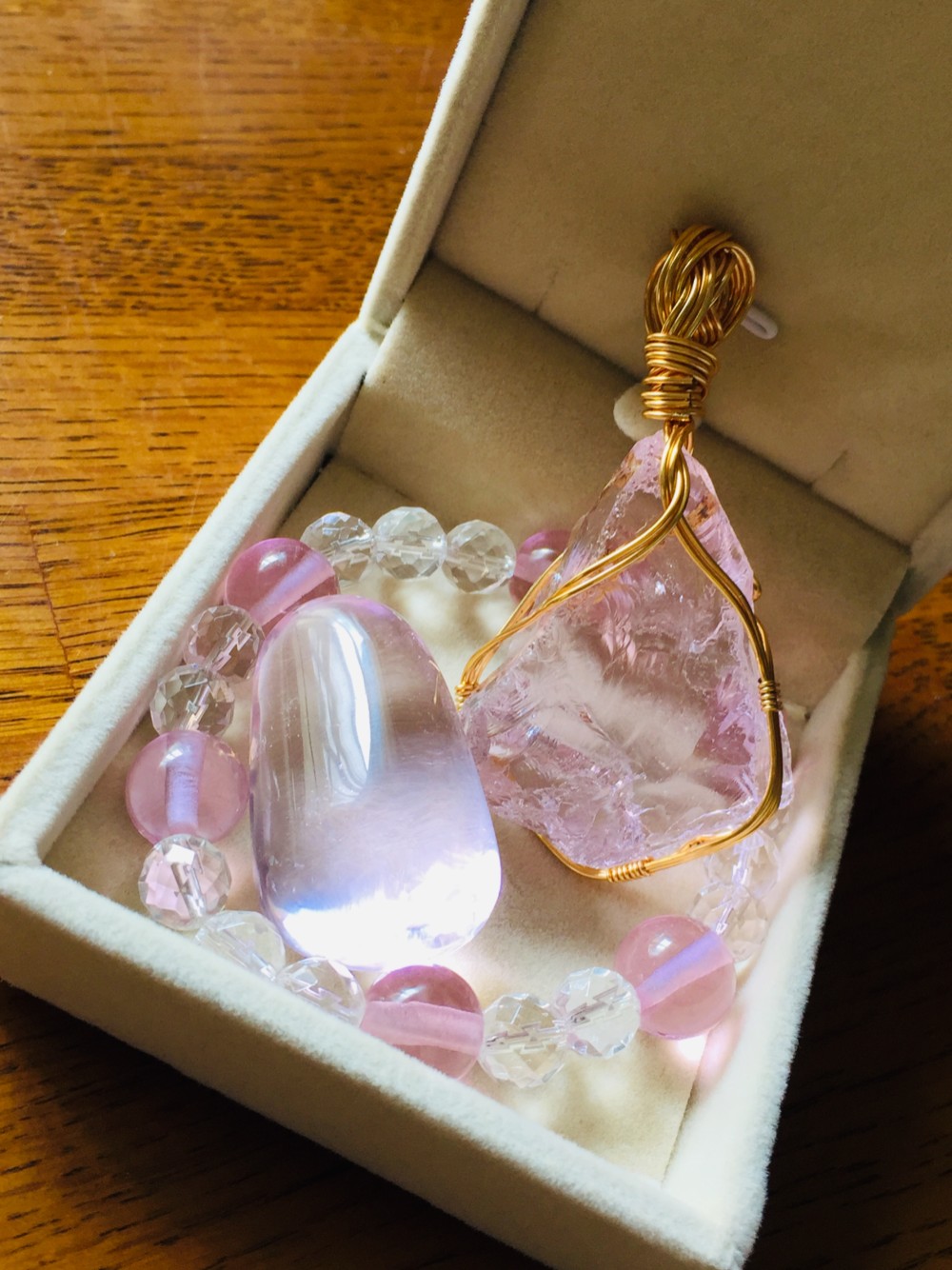 アンダラクリスタル「フルピンクモモンガセット」(^_-)-☆