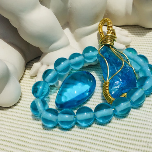 希少 ブルー レッド アンダラクリスタル シエラネバダ産 握り石