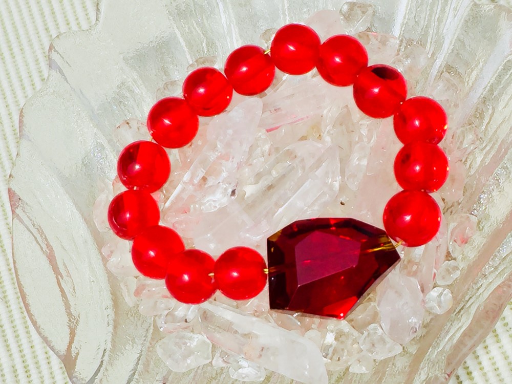 ⚡　シエラネシア産アンダラクリスタル　ブレスレット超豪華✨変容の赤(⋈◍＞◡＜◍)。✧♡