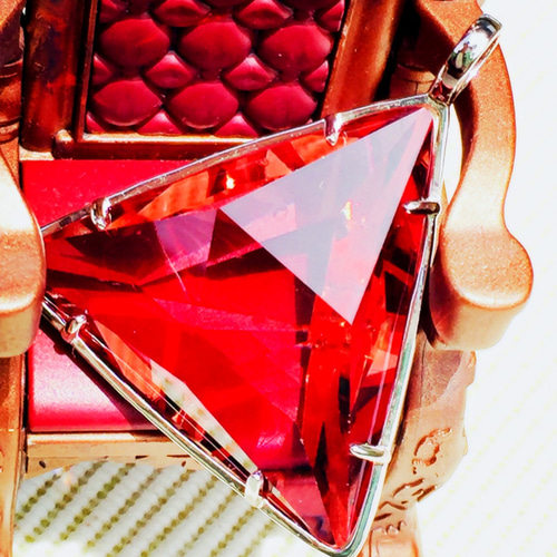 アンダラクリスタル　三角　２５０８１３－１ アンダラクリスタル 三角 250813－1 - メルカリ