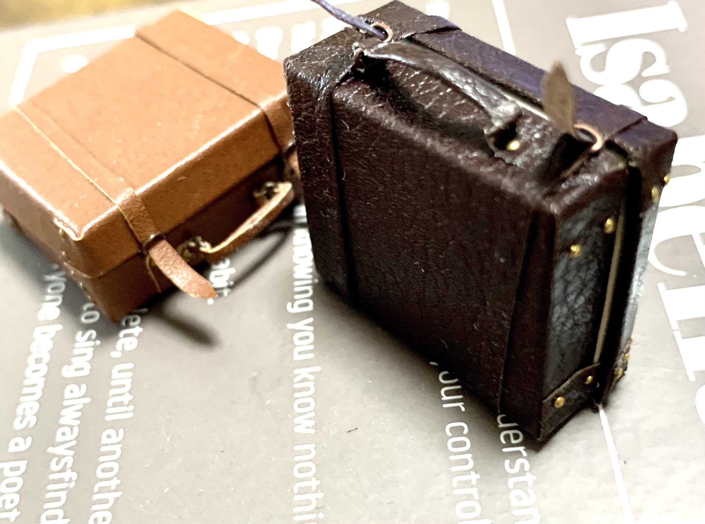 ミニチュア　トランクケース　ブラウン一点