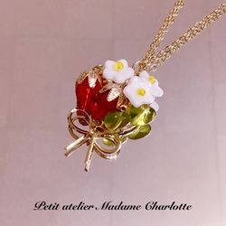 いちごcフェルト製多彩な花束 ☆NEW☆》ブーケ・ド・フレーズ〈いちごの花束 〉ネックレス