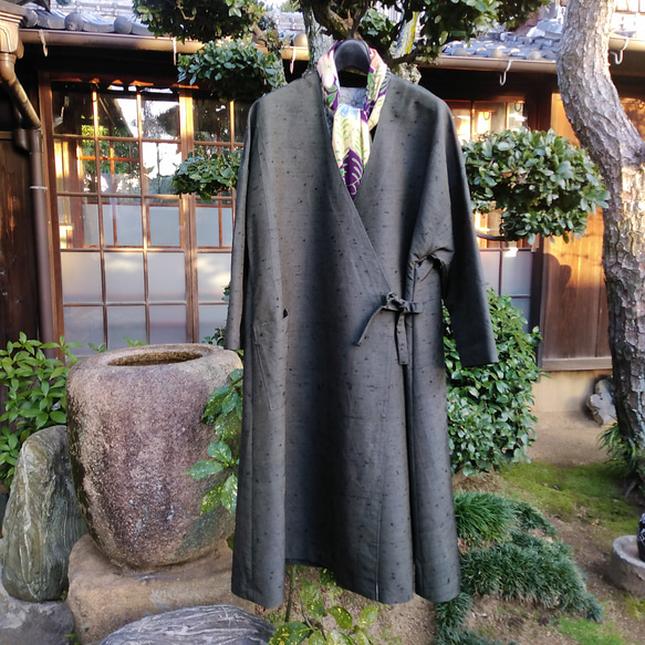 着物リメイク　ひげ紬のカシュクールコート 10枚目の画像