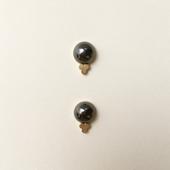 ヘマタイトのピアス　Hemisphere Earrings_Hematite 3枚目の画像