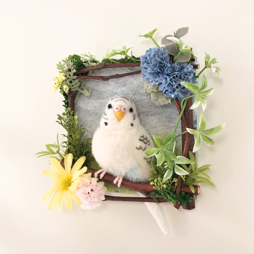 ハンドメイド　羊毛フェルト　ウォール飾りセキセイインコ 羊毛フェルト セキセイインコの壁飾り 羊毛フェルト ramune001 通販