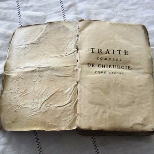 【フランス古書】 フランス製アンティーク、時代を感じる古書4冊セット