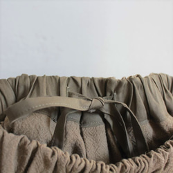 秋冬にぴったりなスモーキーベージュ♪ウオッシュ加工のリネンスカート 5枚目の画像