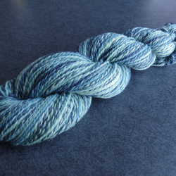 (110) 手紡ぎ糸 2-py 双糸　ブルー系 7枚目の画像